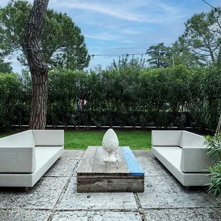 Apartment Provenzale Apartment, Di Garda, Jacuzzi
