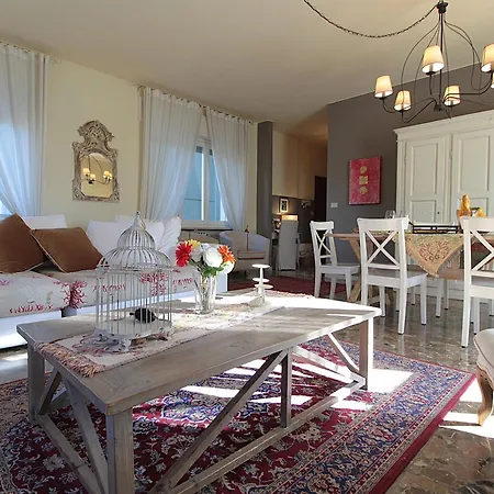 Provenzale Apartment, Di Garda, Jacuzzi